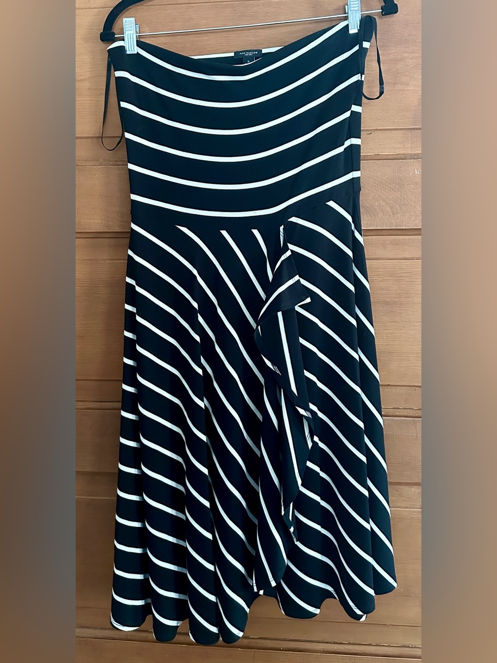 Ann Taylor Black and White Striped Strapless Dress!  Stretchy! Sz S/M EUC!